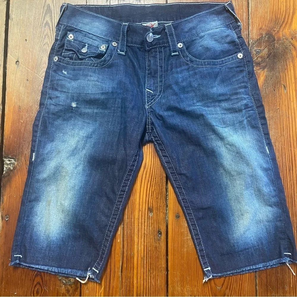 True Religion Men’s Ricky Straight Cut Off Shorts Size 31 Denim Skater Grunge